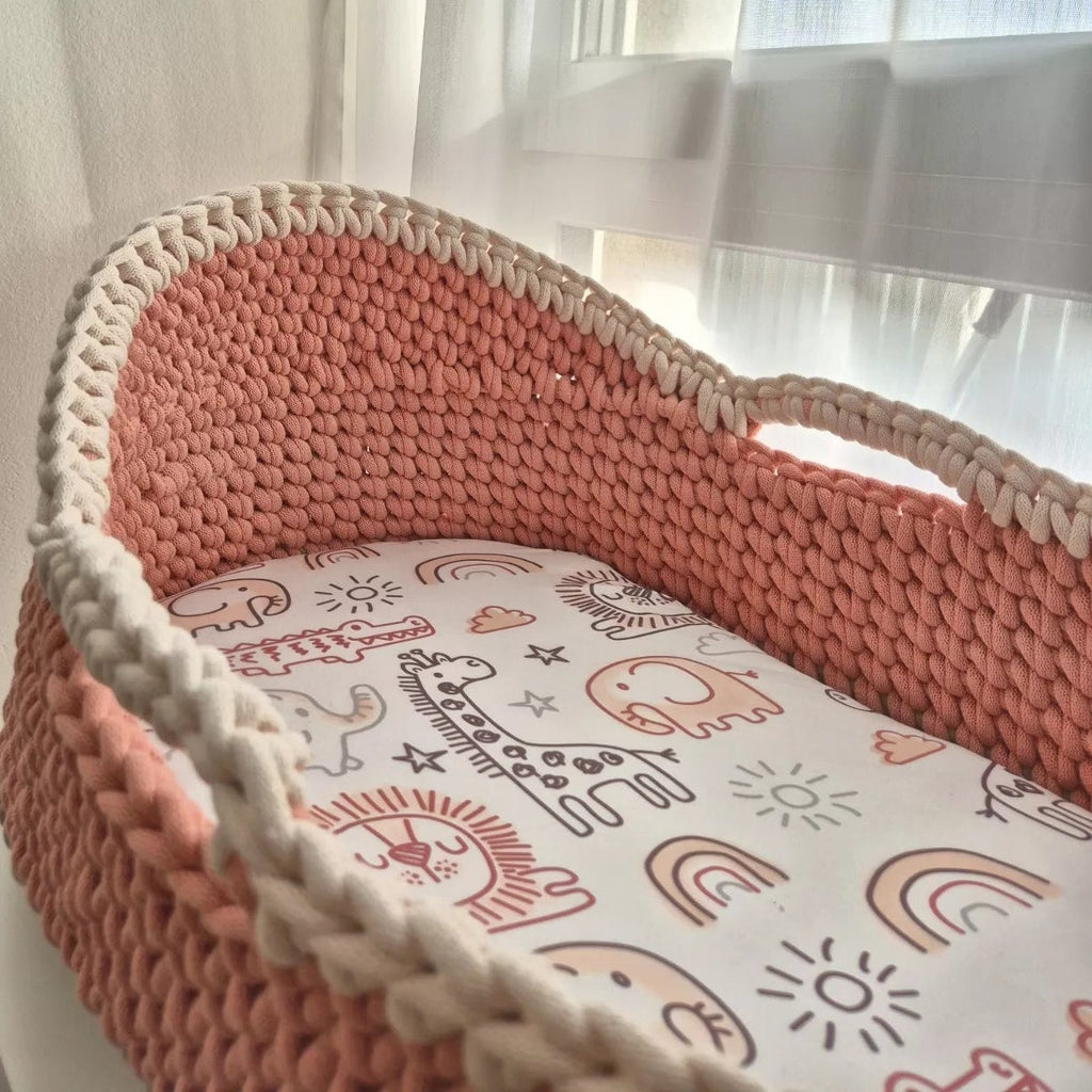 Personalisierter Moseskorb mit Verdeck (75cm x 40cm x 41cm)