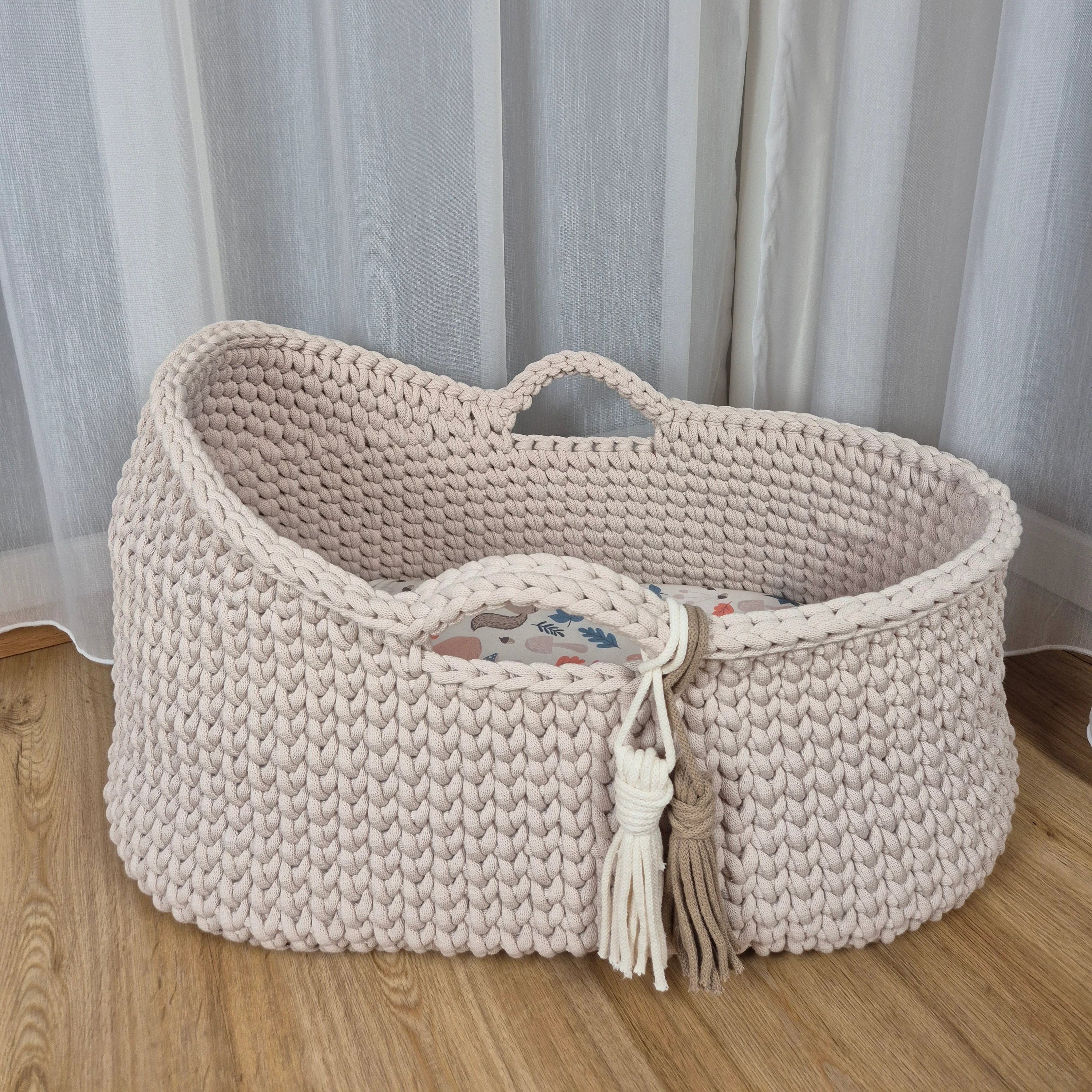 Personalisierter Moseskorb mit Verdeck (75cm x 40cm x 41cm)