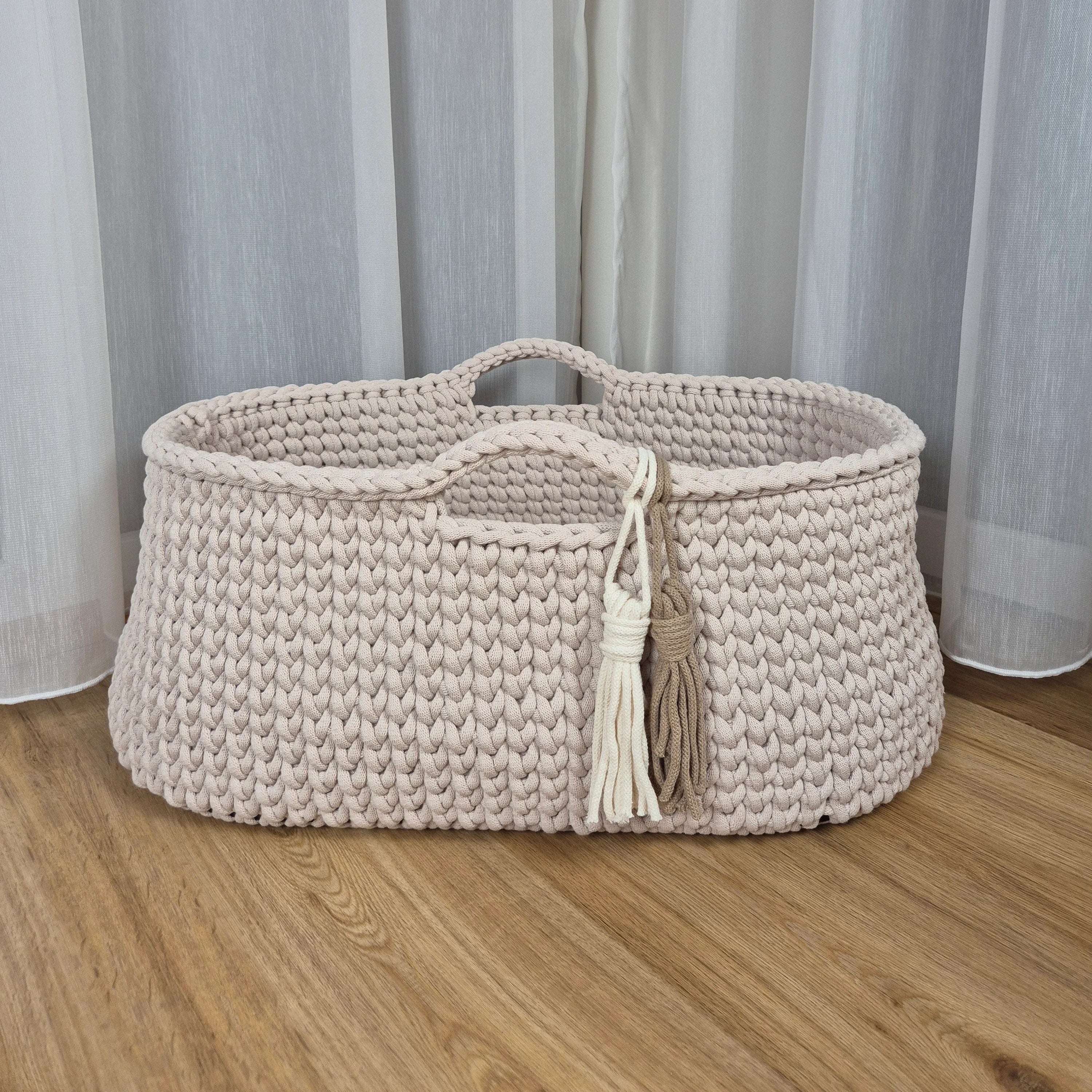 Personalisierter Moseskorb ohne Verdeck (75cm x 40cm x 30cm)