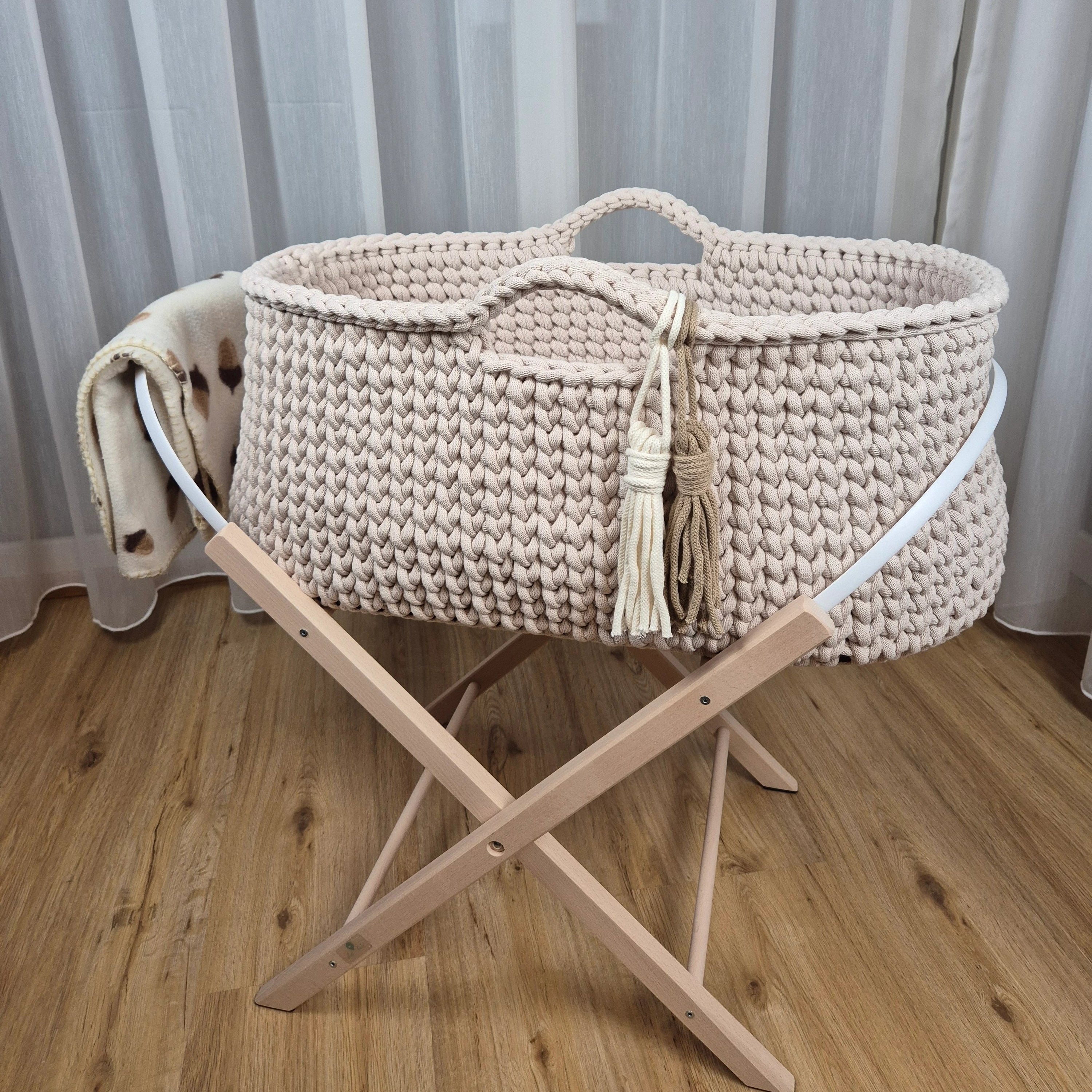 Personalisierter Moseskorb ohne Verdeck (75cm x 40cm x 30cm)