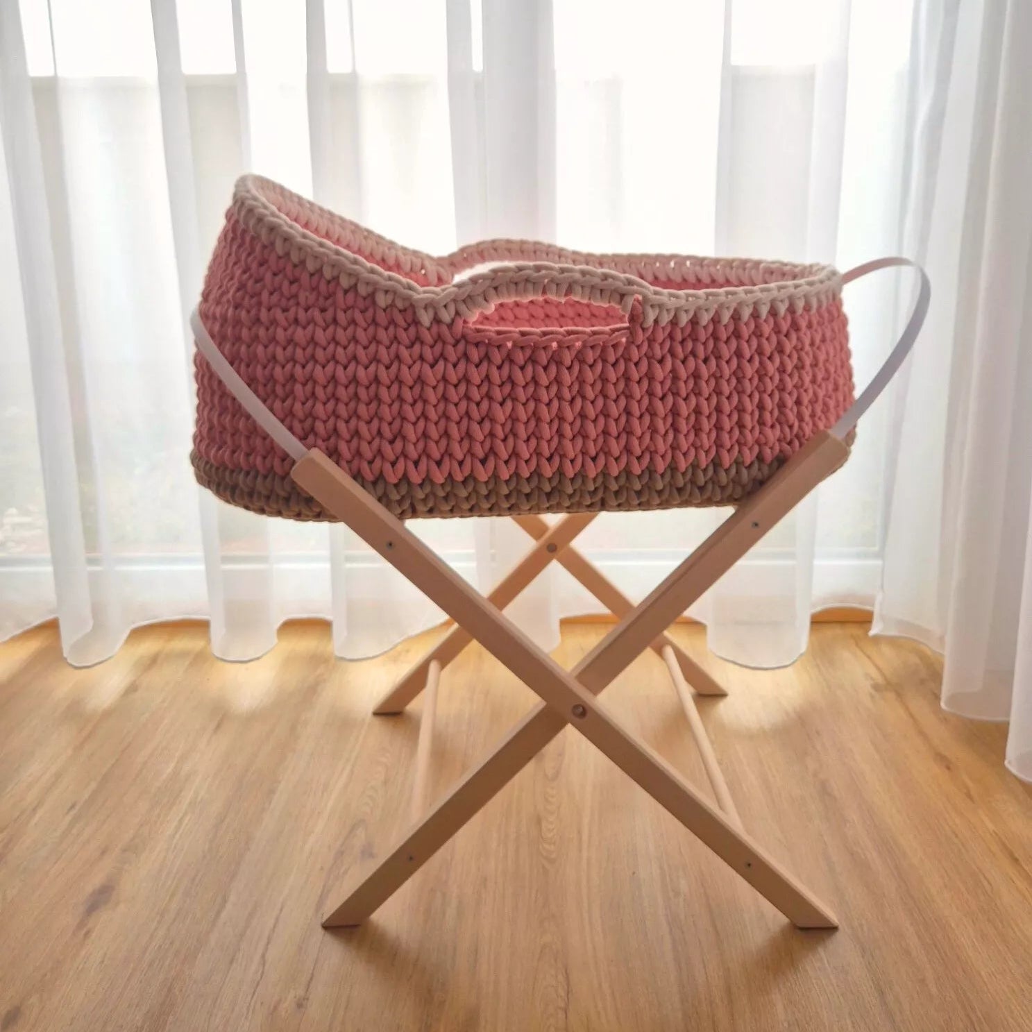 Personalisierter Moseskorb mit Verdeck (75cm x 40cm x 41cm)